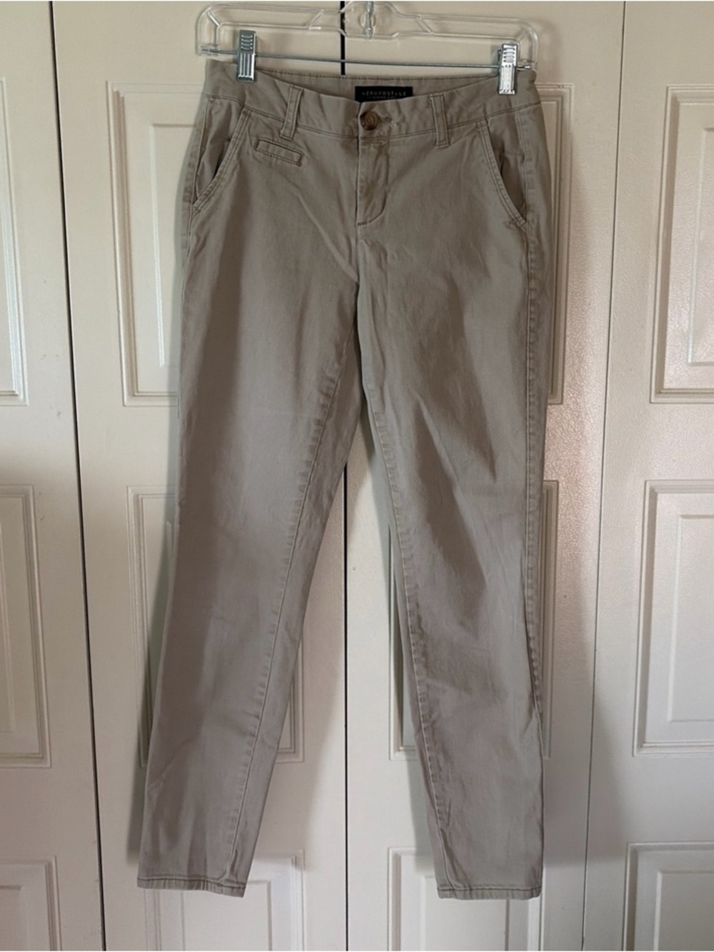 Aeropostale khaki pants Skinny Fit Stretchy Comfy casual size 0/28 Classic